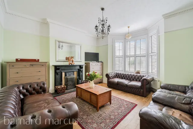 Photo 3 — Ross Road, Wallington