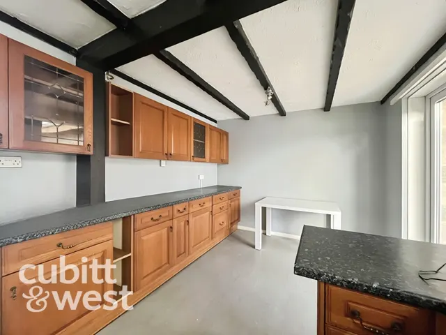 DEPOSIT ALTERNATIVE AVAILABLE Stockheath Way, Havant, PO9, photo 2