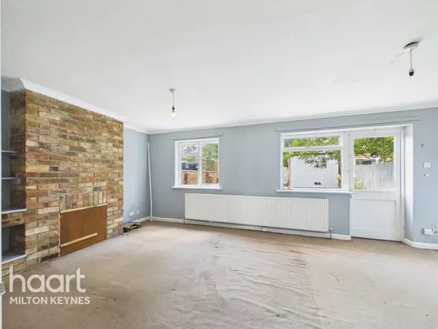 Regent Street, Bletchley, MK2, photo 2