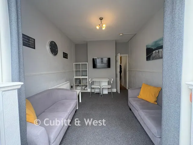 Francis Avenue, Southsea, PO4, photo 3