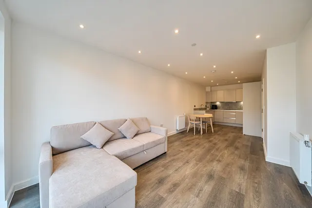 Bridlington Road, Watford, WD19, photo 1