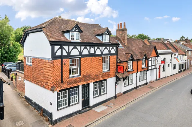 High Street, Great Missenden, HP16, photo 1