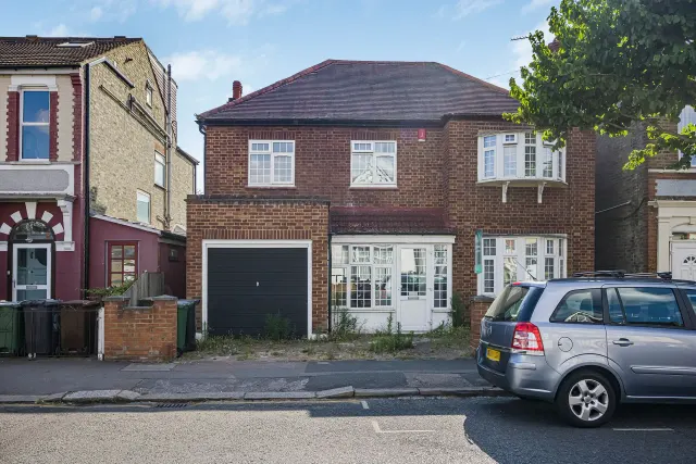 Essex Road, Leyton, E10, photo 1