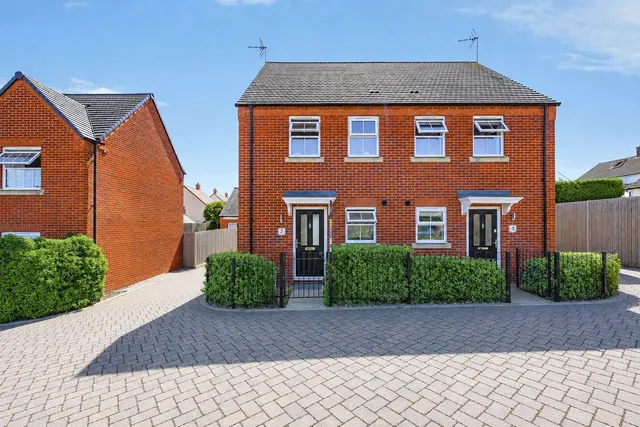 Barn View, Edlesborough, Dunstable, Buckinghamshire, LU6, photo 1