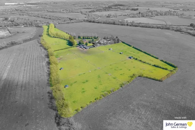 Broadfields House, Croxall, photo 2