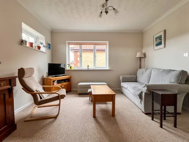 Kingshill Gardens, Nailsea, BS48, photo 2