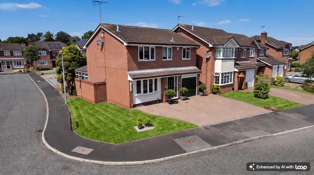 4 bedroom house — Leyland Grove, Haslington
