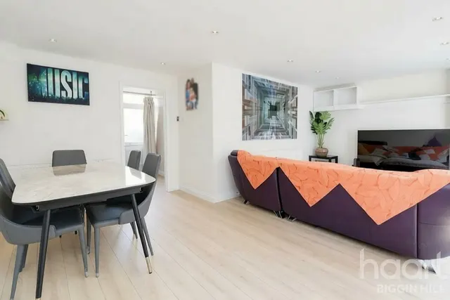 Springholm Close, Biggin Hill, TN16, photo 2
