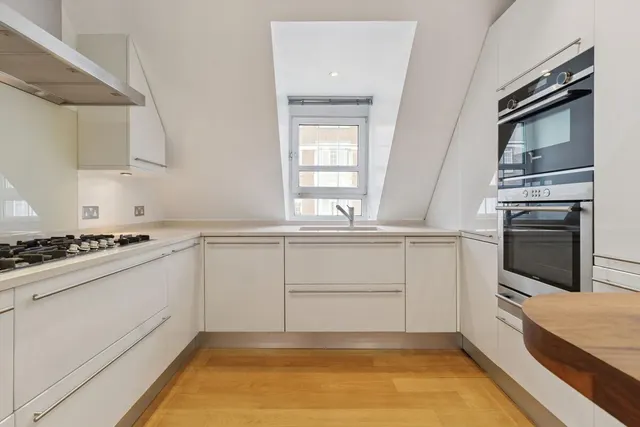 Elystan Street, London, SW3, photo 3