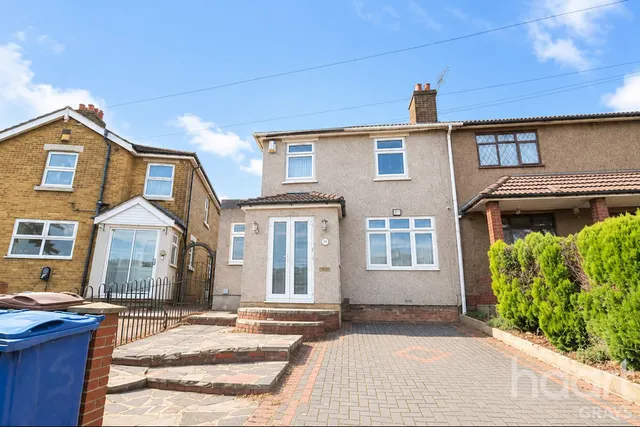 Watts Crescent, Purfleet, RM19, photo 2