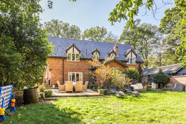 Detached Property in Beetley with, photo 1