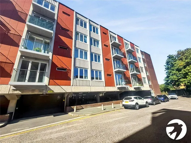 Knoll Rise, Orpington, BR6, photo 1