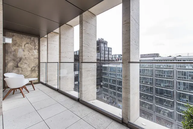 Photo 3 — Kings Gate Walk, London, SW1E