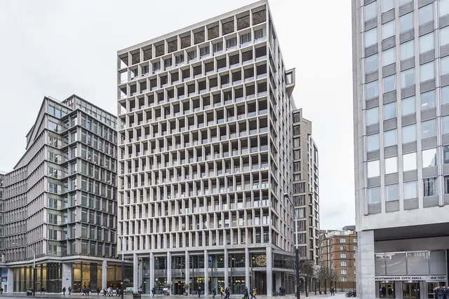 Photo 2 — Kings Gate Walk, London, SW1E