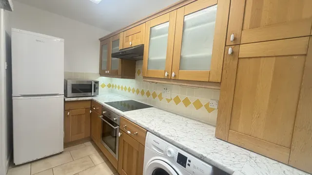 Harriers Close, London, W5, photo 2