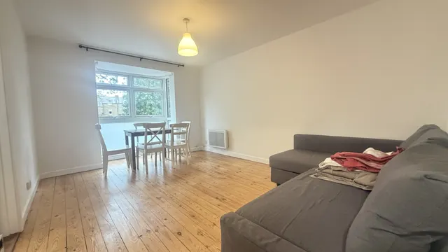 Harriers Close, London, W5, photo 1