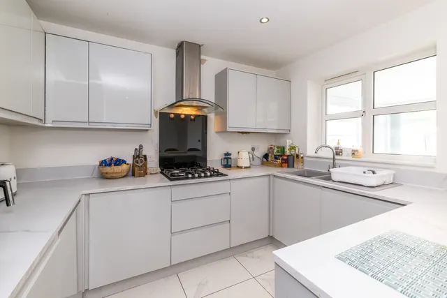Naburn Drive, Orrell, WN5, photo 2