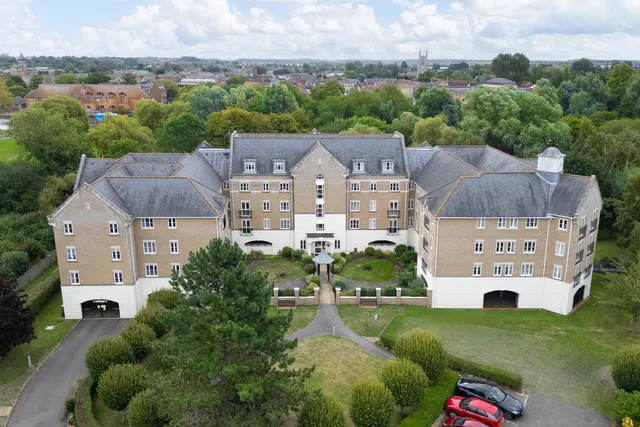 Photo 2 — Crosshall Road, Eaton Ford, St. Neots, PE19 7SR