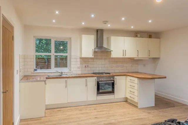 Forester Grove, Arleston, TF1, photo 2