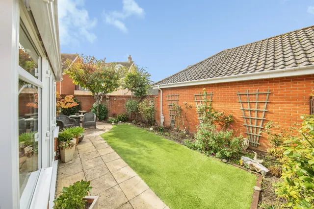 Mayhew Road, Rendlesham, IP12, photo 3