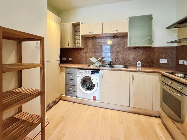 Wellington Street, Leeds, LS1, photo 3