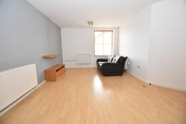 Camlough Walk, Chesterfield, S41, photo 3