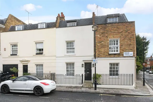 Photo 3 — Graham Terrace, London, SW1W 8HN