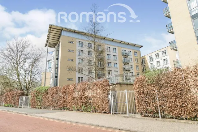 Kenavon Drive, Reading, RG1, photo 1