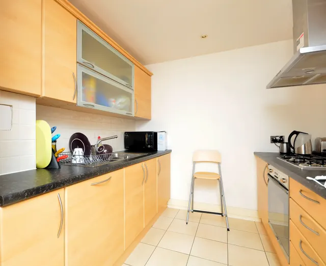 Photo 3 — Flat 1 Westferry Point, 156 Westferry Road, London