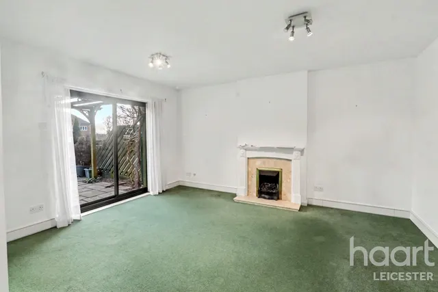 Hawthorne Drive, Leicester, LE5, photo 2