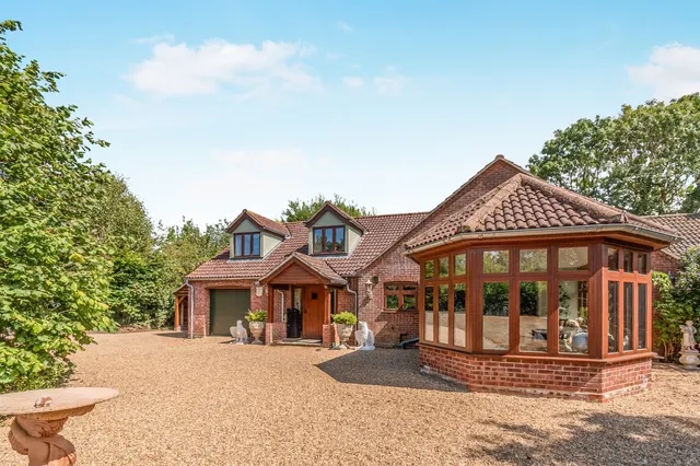 Baconsthorpe Road, Hempstead, NR25, photo 1