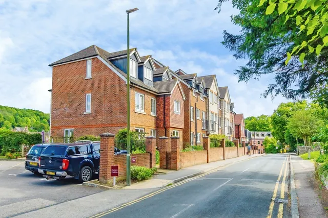 Caterham Lodge, 2 Stafford Road, Caterham, Surrey, CR3, photo 1