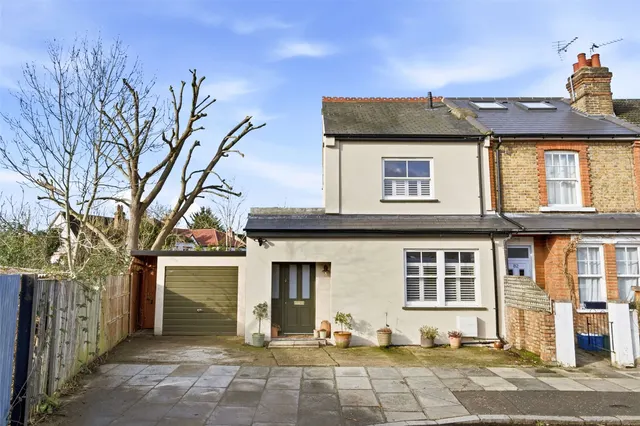 Myrtle Road, Hampton Hill, TW12 1QB, photo 1