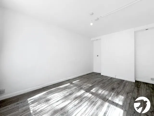 Felspar Close, London, SE18, photo 3