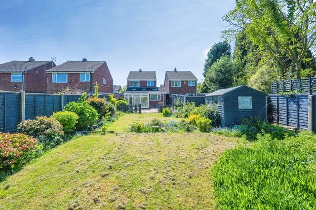 Photo 2 — Linford Close, Rugeley
