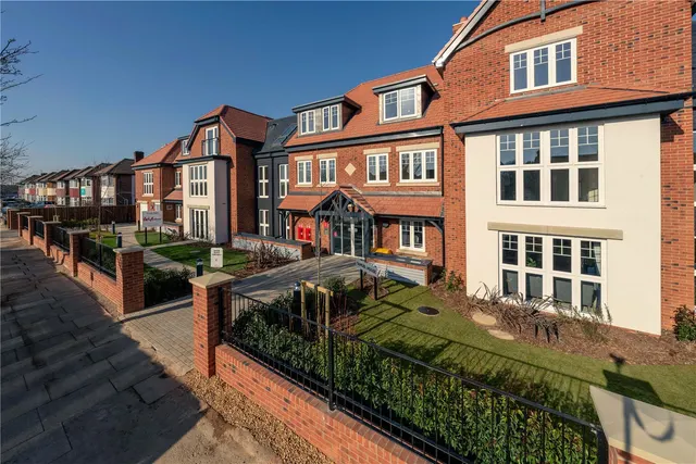 Westpole Avenue, Oakwood, EN4, photo 1