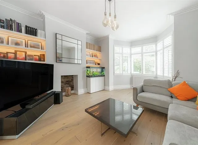Photo 2 — Kingston Lane, Teddington, TW11