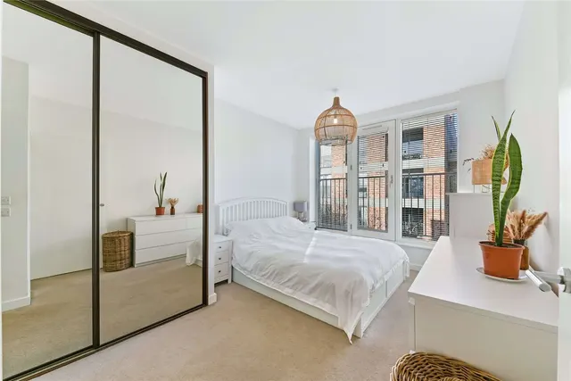 Photo 3 — Smeed Road, London, E3 2TF