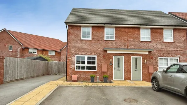 Brouncker Road, Westbury, photo 1