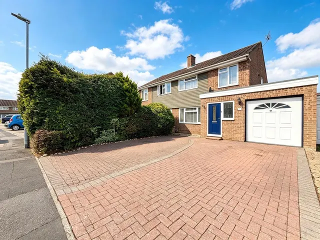 Photo 3 — Grailey Close, Swindon, Wiltshire, SN3 6DS