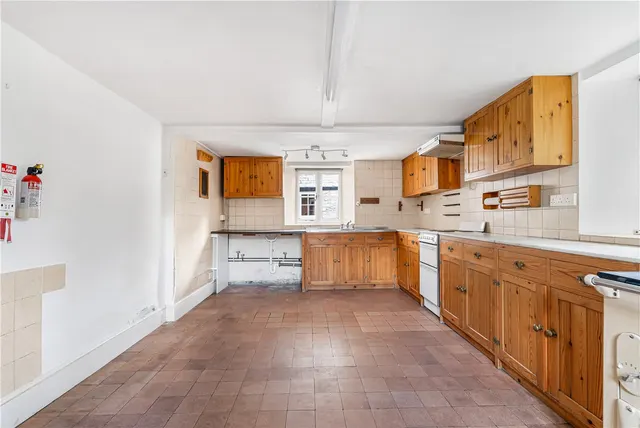 Cues Lane, Bishopstone, SN6, photo 3