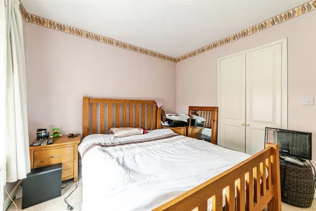 Park Prewett Road, Basingstoke, RG24, photo 2
