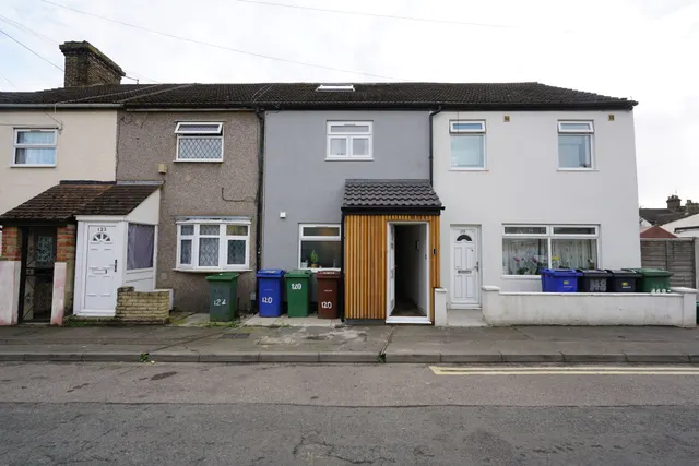 William Street, Grays, Essex, RM17 6DZ, photo 1