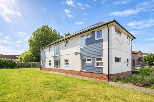 Park Lane, Cosham, PO6, photo 1