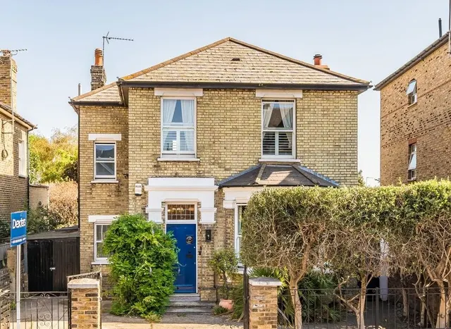 Windmill Road, Brentford, TW8, photo 1