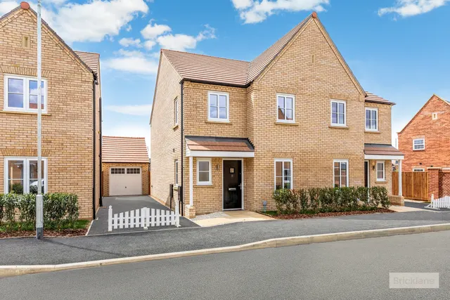 Trice Way, Huntingdon, PE28, photo 1