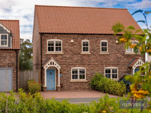 Burton Fields, Brandesburton, YO25, photo 1