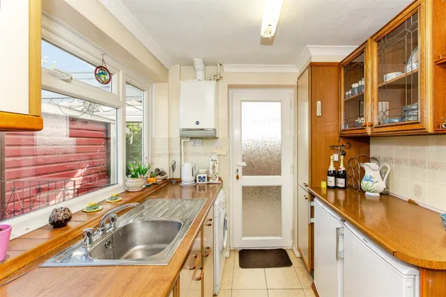 Langham Road, Wellingborough, NN9, photo 2