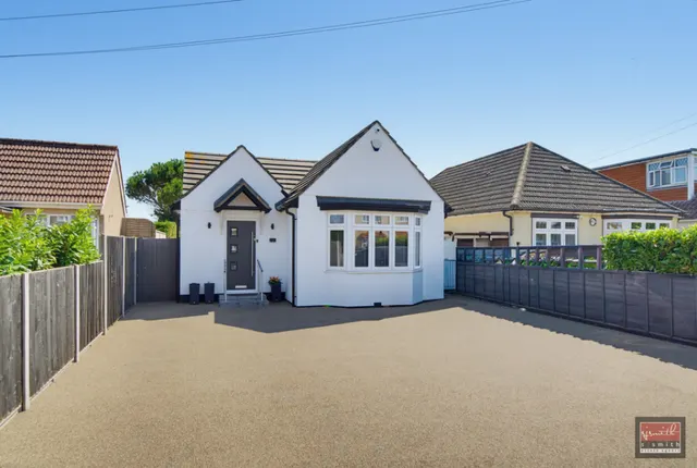 Feltham Road, Ashford, photo 1