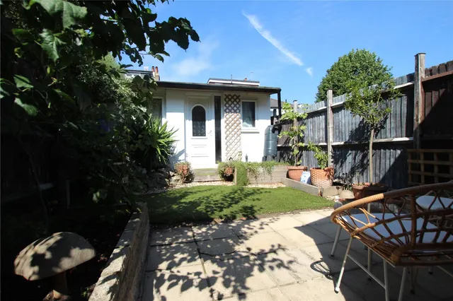 Howarth Road, Abbey Wood, SE2, photo 2